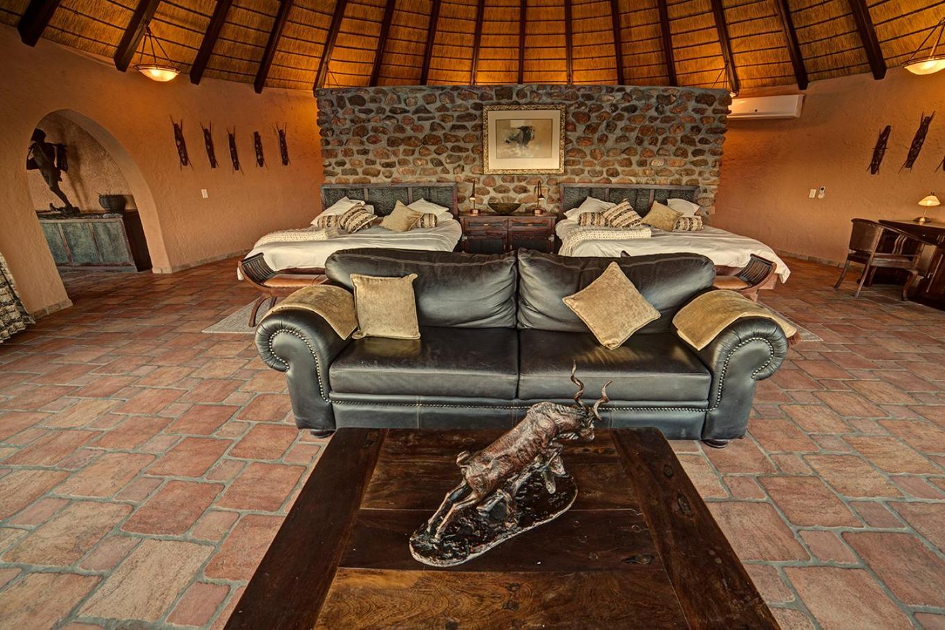 Mount Etjo Safari Lodge Kalkfeld Экстерьер фото