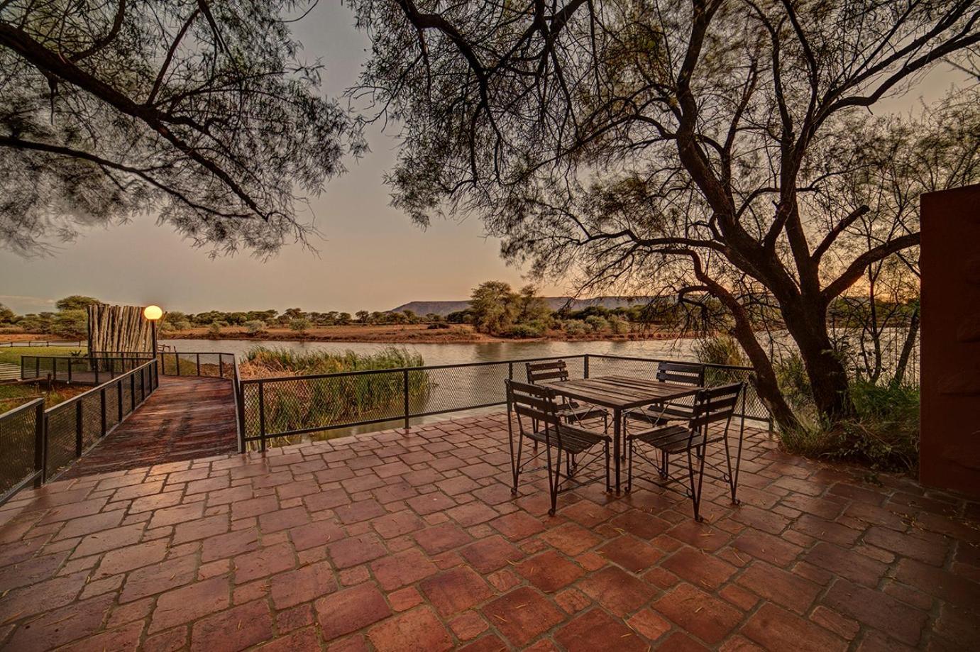 Mount Etjo Safari Lodge Kalkfeld Экстерьер фото