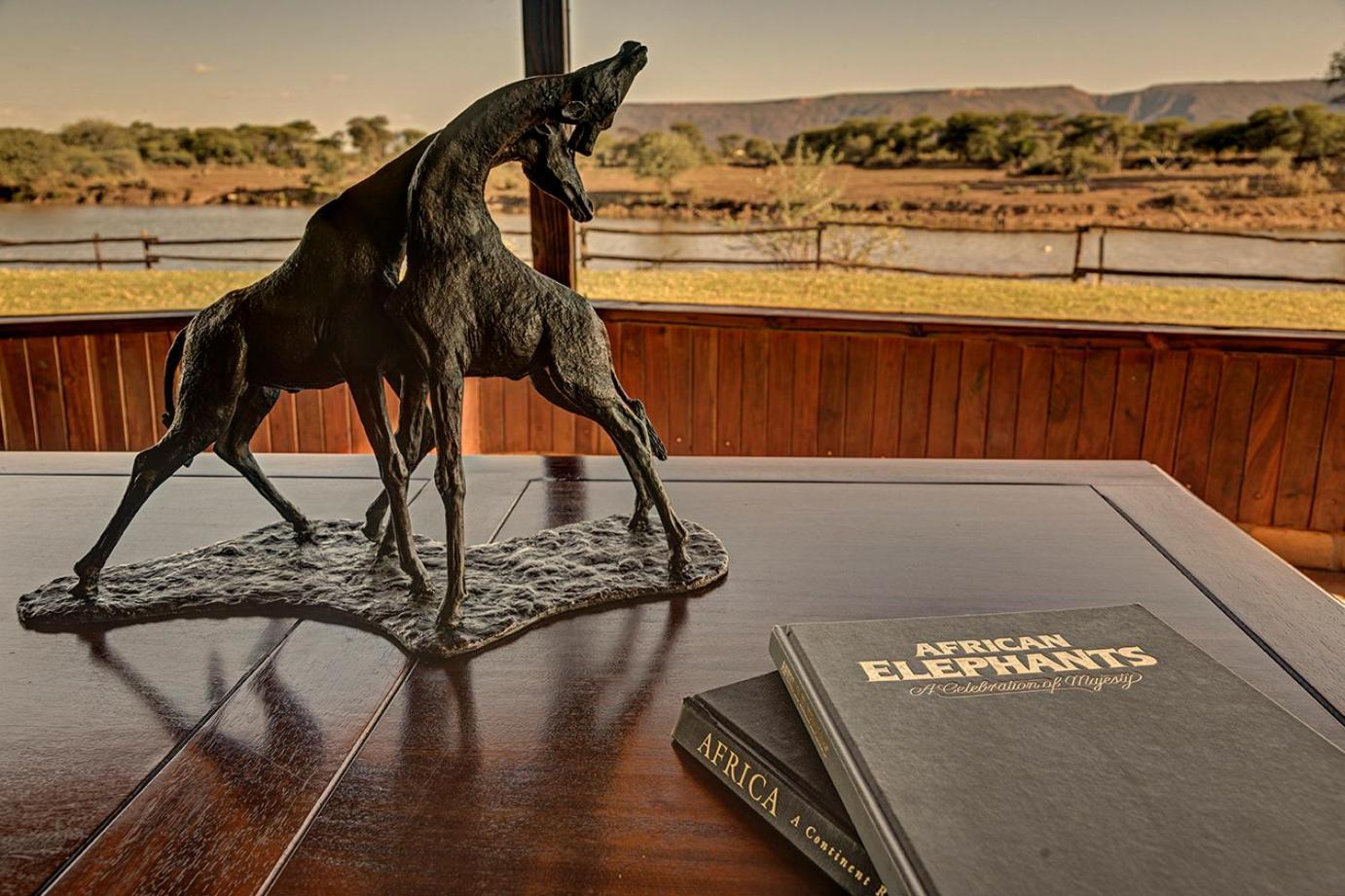 Mount Etjo Safari Lodge Kalkfeld Экстерьер фото