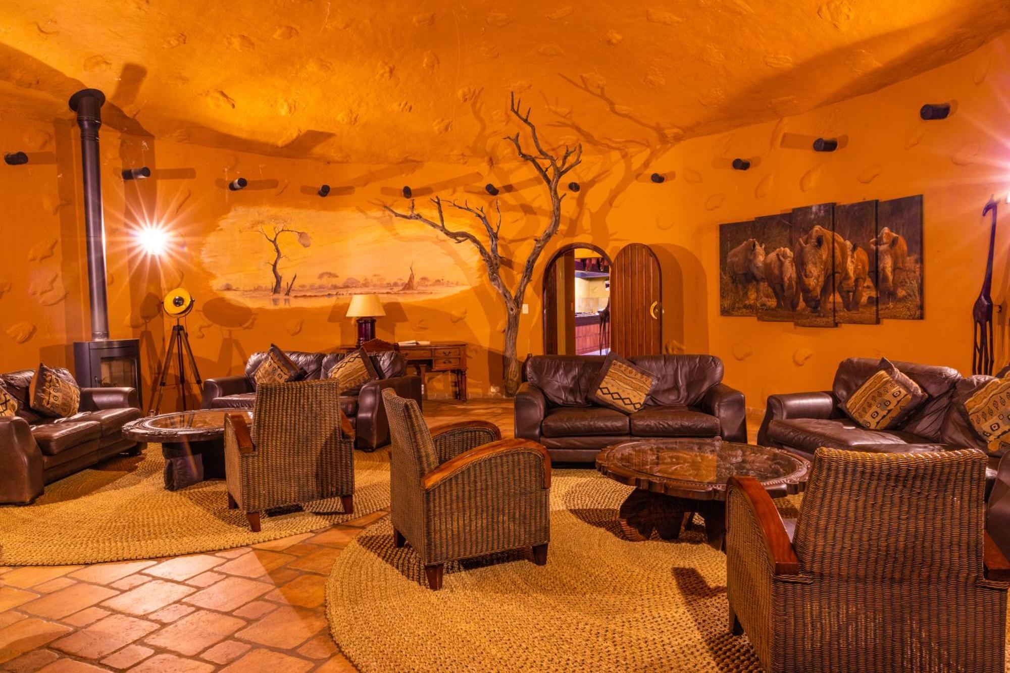 Mount Etjo Safari Lodge Kalkfeld Экстерьер фото
