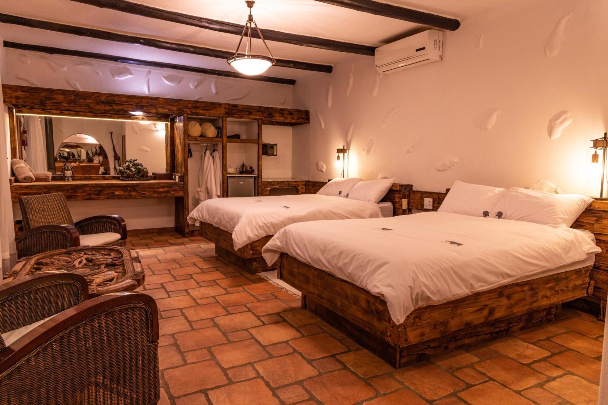 Mount Etjo Safari Lodge Kalkfeld Экстерьер фото