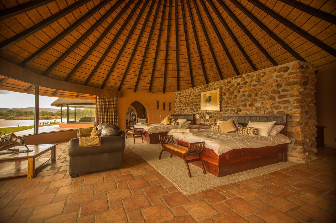Mount Etjo Safari Lodge Kalkfeld Экстерьер фото