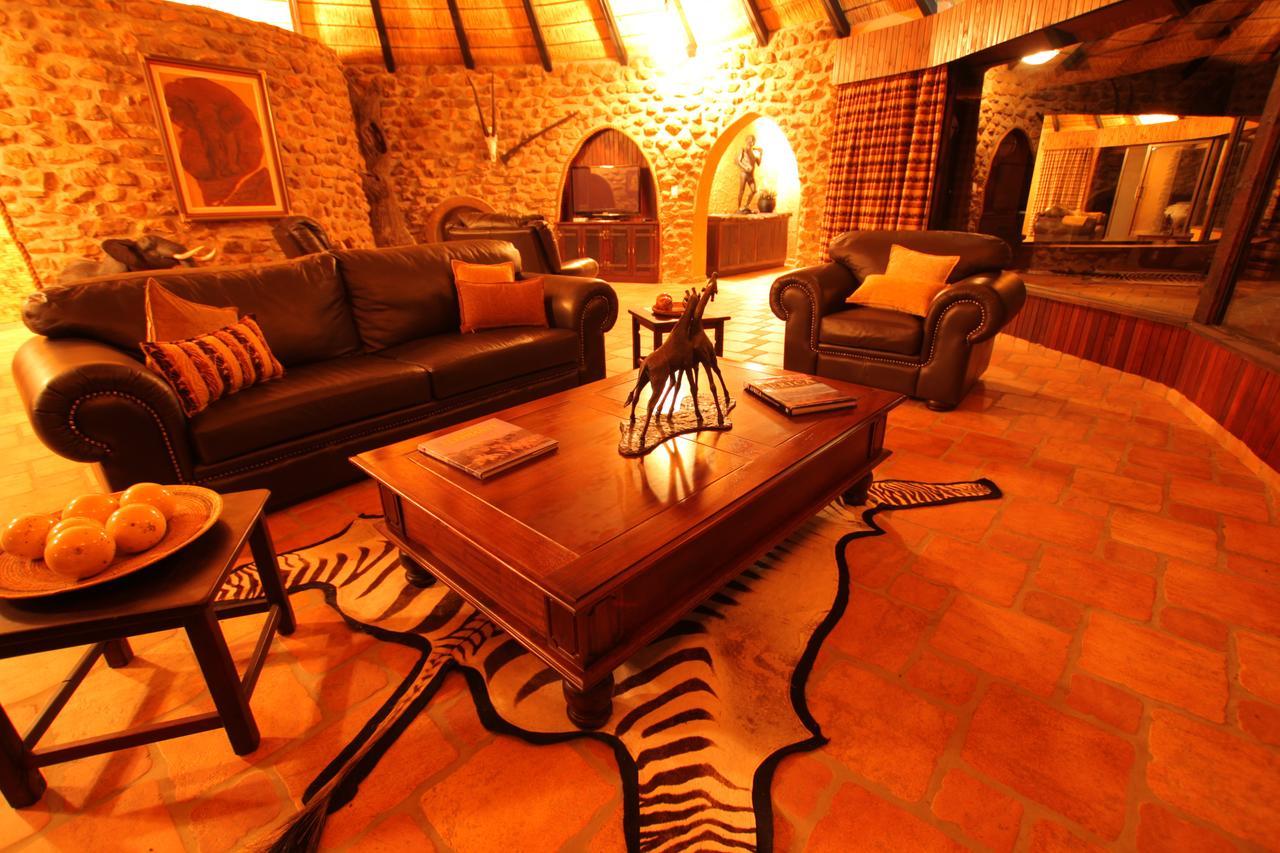Mount Etjo Safari Lodge Kalkfeld Экстерьер фото