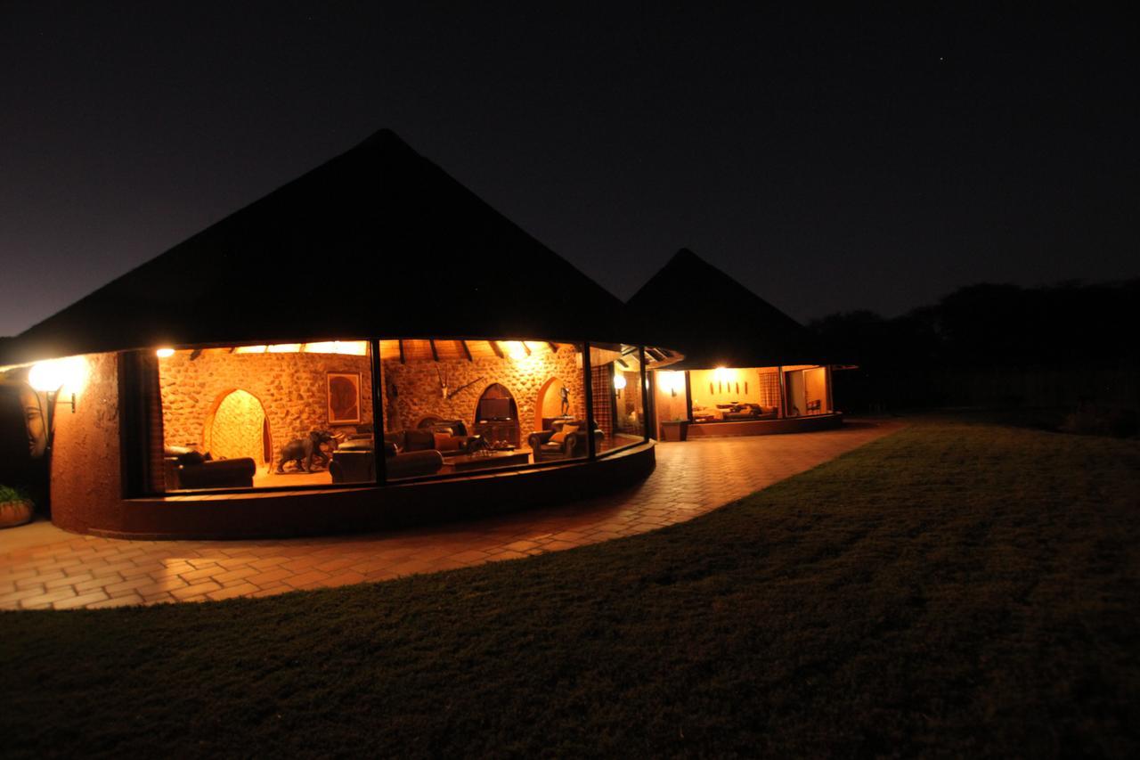 Mount Etjo Safari Lodge Kalkfeld Экстерьер фото